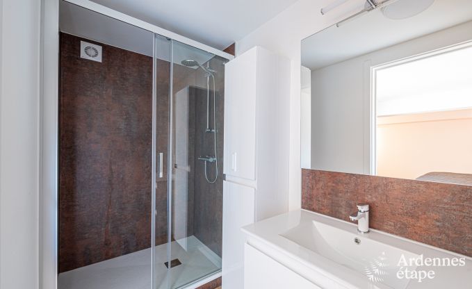 Loft spacieux pour 5 personnes avec 2 chambres, jacuzzi et terrasse priv�e � Trois-Ponts