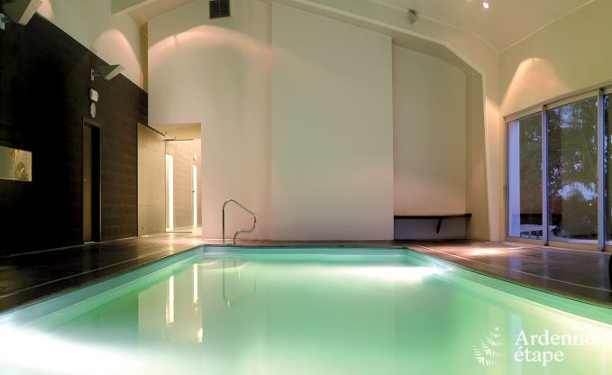 G�te exceptionnel avec superbe centre de wellness et piscine priv�s � Vaux-sur-S�re