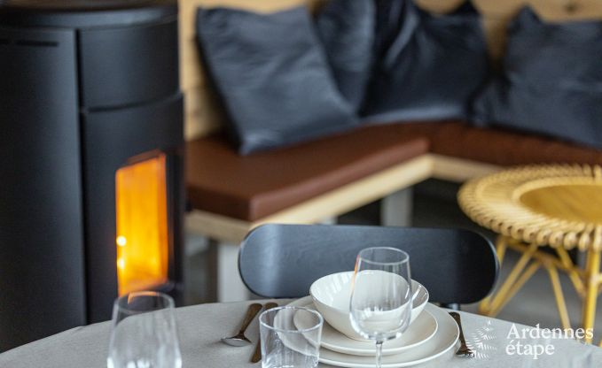 Maison sur pilotis exceptionnelle pour 4 personnes, sur un tang  Vencimont