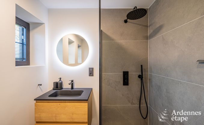 Chalet avec bain nordique, billard et une vue magnifique � Vencimont pour 6 personnes