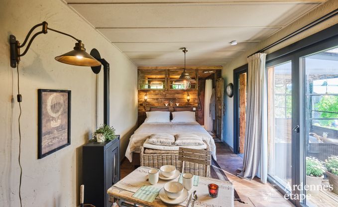 Tiny house romantique pour 2 personnes avec jacuzzi priv, pole  pellets et jardin  Vielsalm, Ardenne