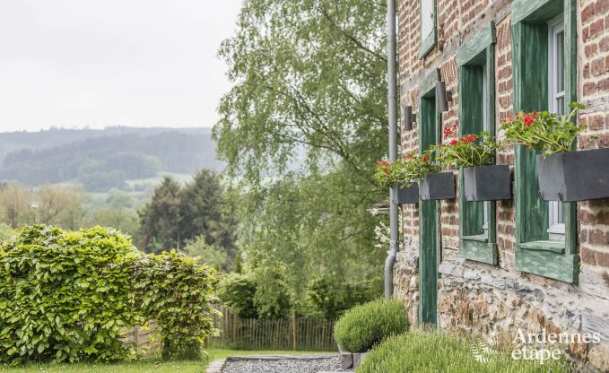 Luxueuse maison de vacances avec jardin pour 2/4 personnes à Vielsalm