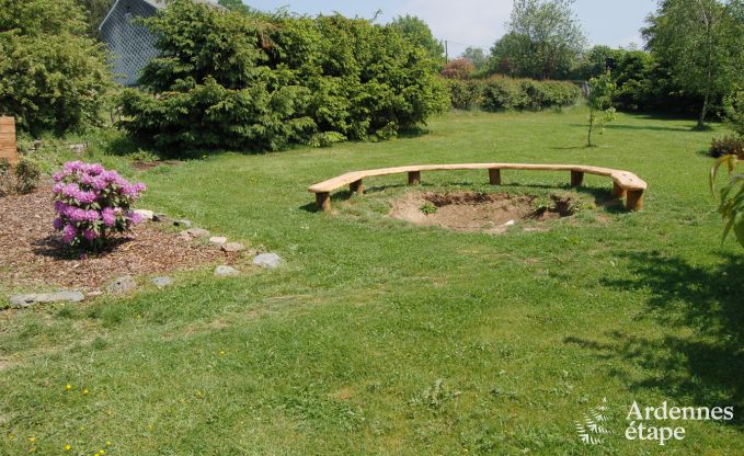 Grande maison de vacances prs de Vielsalm pour 21 personnes avec 7 chambres, 4 salles de bains, salle de jeux et jardin priv