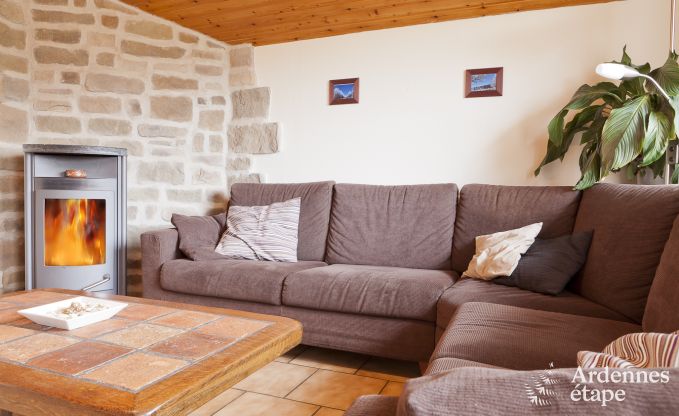 Grande maison de vacances prs de Vielsalm pour 21 personnes avec 7 chambres, 4 salles de bains, salle de jeux et jardin priv