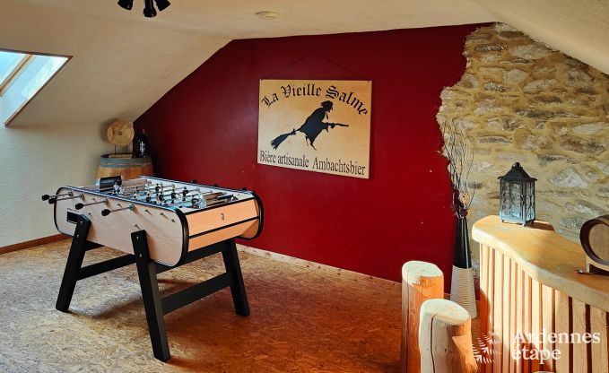 Grande maison de vacances prs de Vielsalm pour 21 personnes avec 7 chambres, 4 salles de bains, salle de jeux et jardin priv