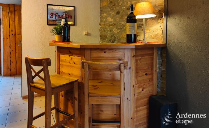 Grande maison de vacances prs de Vielsalm pour 21 personnes avec 7 chambres, 4 salles de bains, salle de jeux et jardin priv