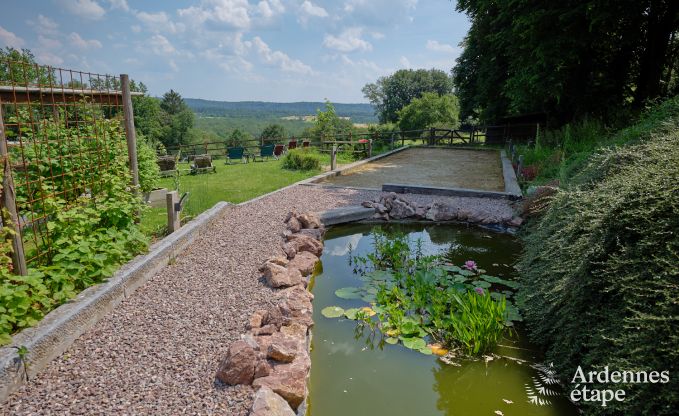 Maison de vacances confortable pour 10 personnes  Villers-en-Fagne avec sauna, jacuzzi, piscine et pole  bois