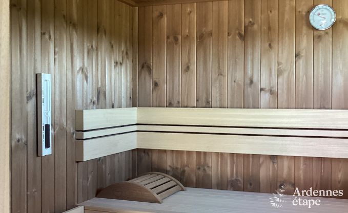 Maison de vacances pour 6 personnes  Virton avec 3 chambres, sauna, poele  bois, piscine extrieure et terrasse prive