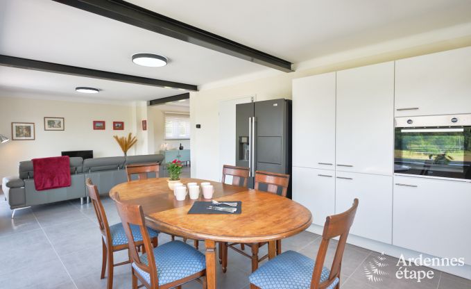 Maison de vacances pour 6 personnes  Virton avec 3 chambres, sauna, poele  bois, piscine extrieure et terrasse prive