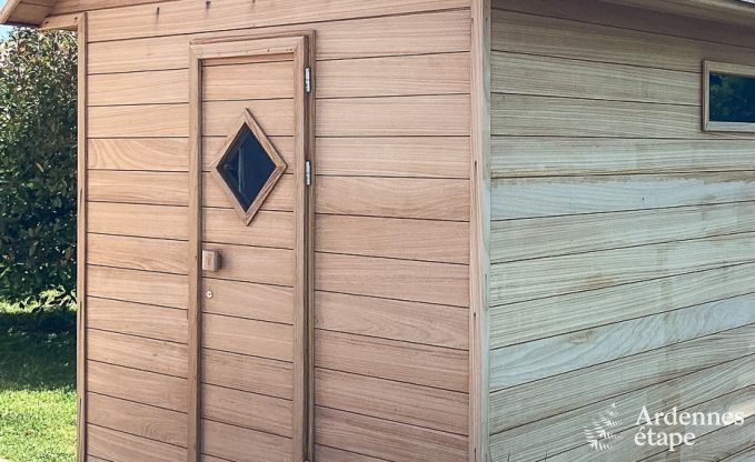 Maison de vacances pour 6 personnes  Virton avec 3 chambres, sauna, poele  bois, piscine extrieure et terrasse prive