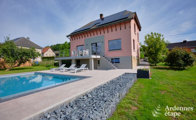 Maison de vacances pour 6 personnes � Virton avec 3 chambres, sauna, poele � bois, piscine ext�rieure et terrasse priv�e