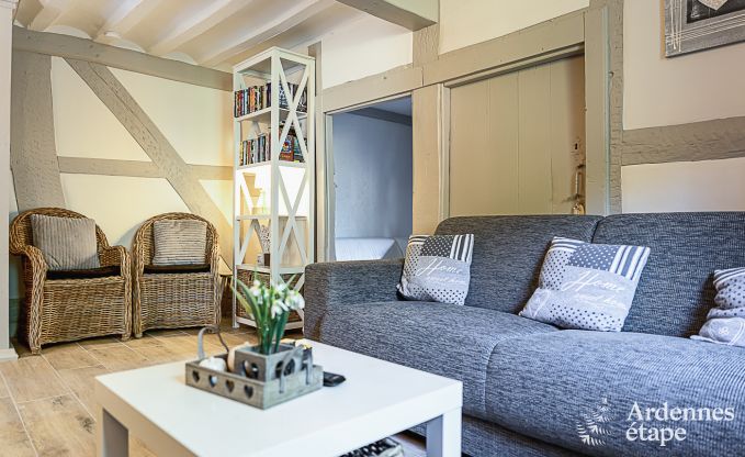 Confortable maison de vacances au style authentique et moderne à Waimes