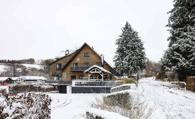 Chalet spacieux  Waimes, prs des Hautes Fagnes : 20 personnes, chemine, billard, bar et terrasse prive