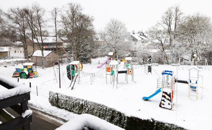 Chalet spacieux  Waimes, prs des Hautes Fagnes : 20 personnes, chemine, billard, bar et terrasse prive