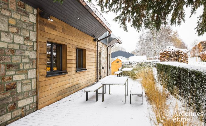 Chalet spacieux  Waimes, prs des Hautes Fagnes : 20 personnes, chemine, billard, bar et terrasse prive