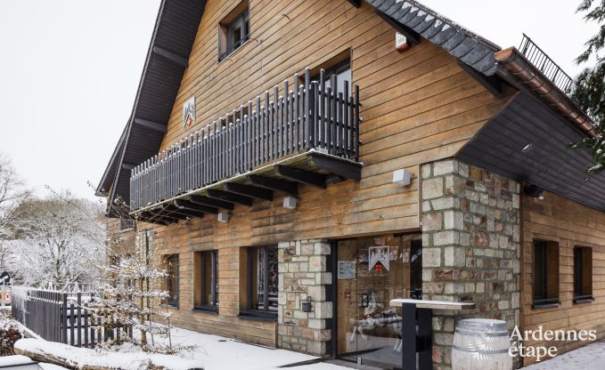 Chalet spacieux  Waimes, prs des Hautes Fagnes : 20 personnes, chemine, billard, bar et terrasse prive