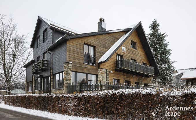 Chalet spacieux  Waimes, prs des Hautes Fagnes : 20 personnes, chemine, billard, bar et terrasse prive