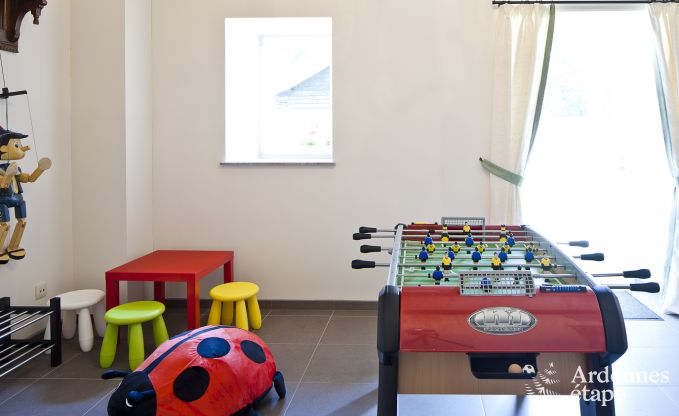 Chteau  Waremme pour 10/11 personnes en Ardenne