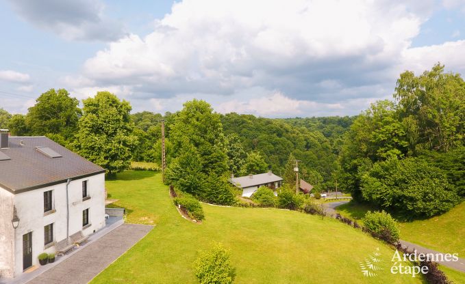 Maison de vacances conviviale  Williers pour 6 personnes avec jardin, terrasse et vue magnifique en Ardenne